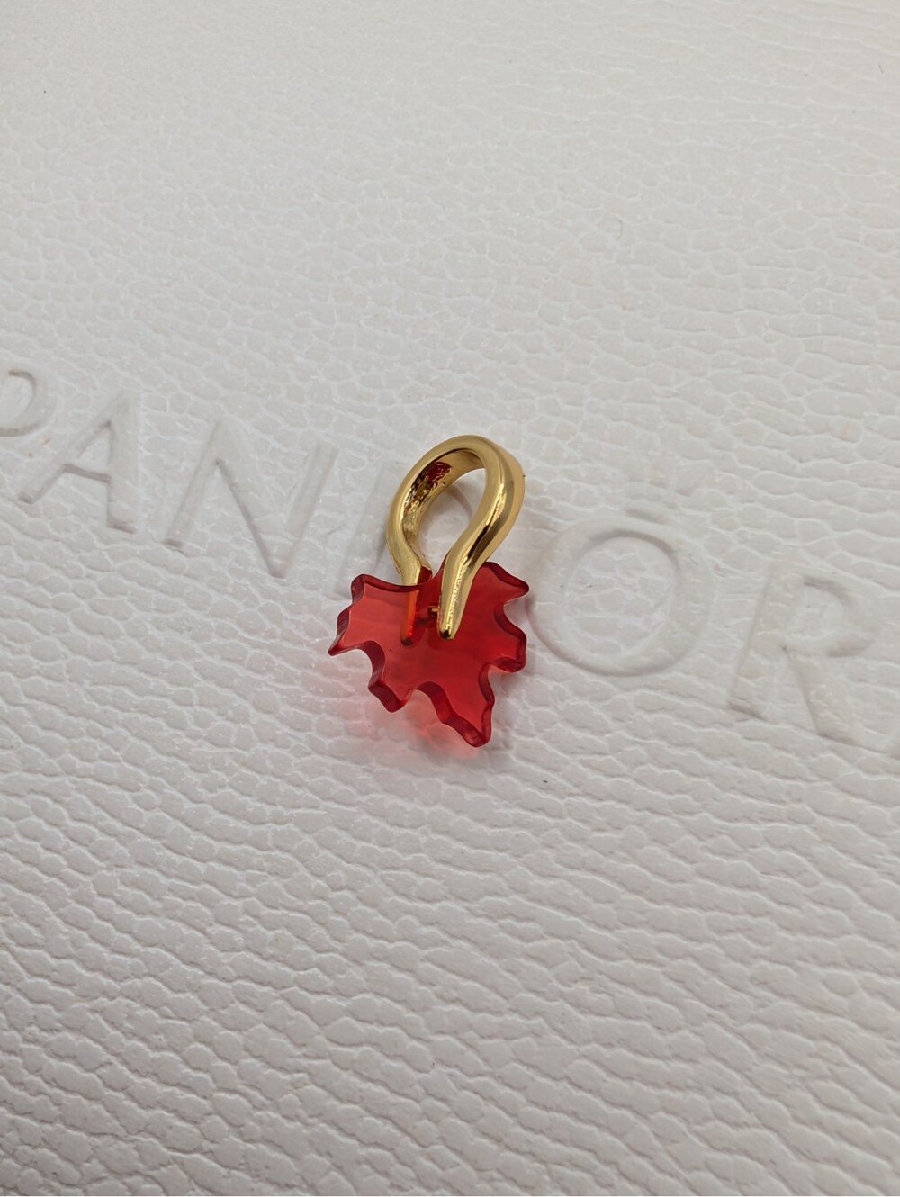 Pandora charm pendant ale canada